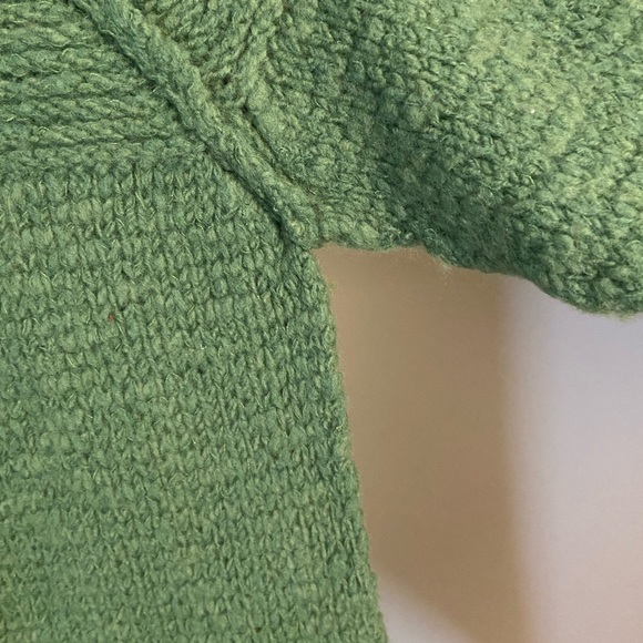 Hand Knit by Dollie Wool Sweater: Small - Picture 10 of 14